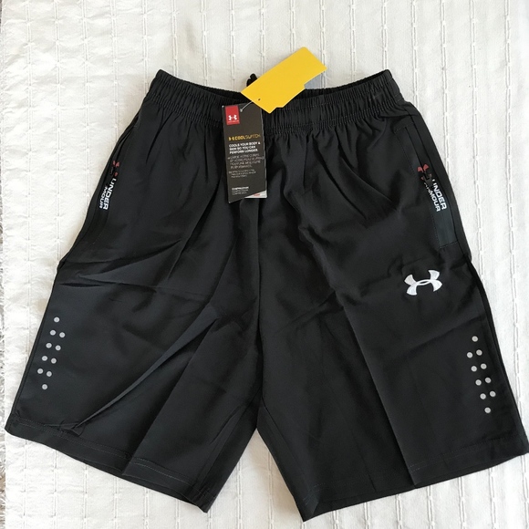 Under Armour Men Athletic shorts - Picture 2 of 8